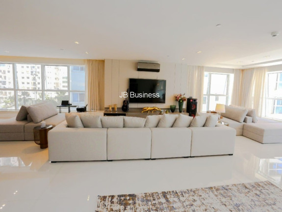 Imagem Imóvel com 5 Quartos à Venda, 359 m² em Centro - Balneário Camboriú Imagem Imóvel com 5 Quartos à Venda, 359 m² em Centro - Balneário Camboriú