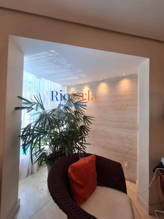 Imagem Apartamento com 4 Quartos à Venda, 300 m² em Barra Da Tijuca - Rio De Janeiro
