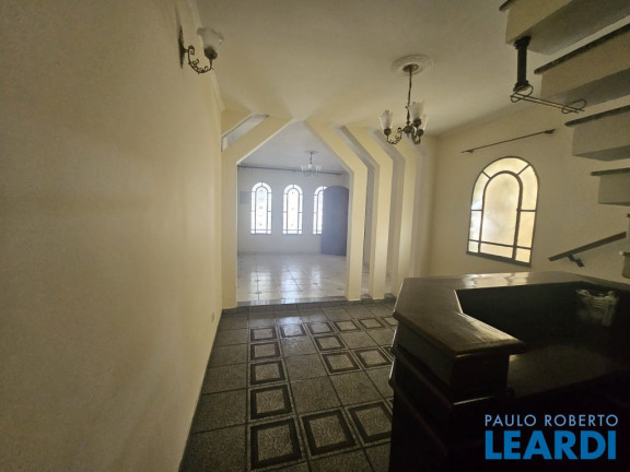 Imagem Sobrado com 3 Quartos à Venda, 177 m² em Vila Scarpelli - Santo André Imagem Sobrado com 3 Quartos à Venda, 177 m² em Vila Scarpelli - Santo André