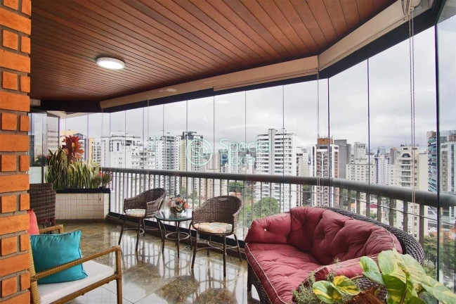 Apartamento com 4 Quartos à Venda, 300 m² em Moema - São Paulo