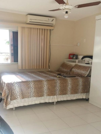Imagem Apartamento com 3 Quartos à Venda, 74 m² em Costa Azul - Salvador