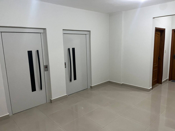 Imagem Apartamento com 4 Quartos à Venda, em Arapongas Imagem Apartamento com 4 Quartos à Venda, em Arapongas