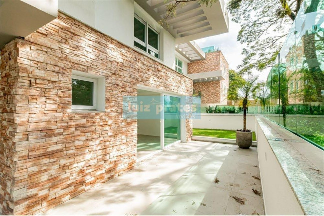 Imagem Apartamento com 3 Quartos à Venda, 237 m² em Menino Deus - Porto Alegre