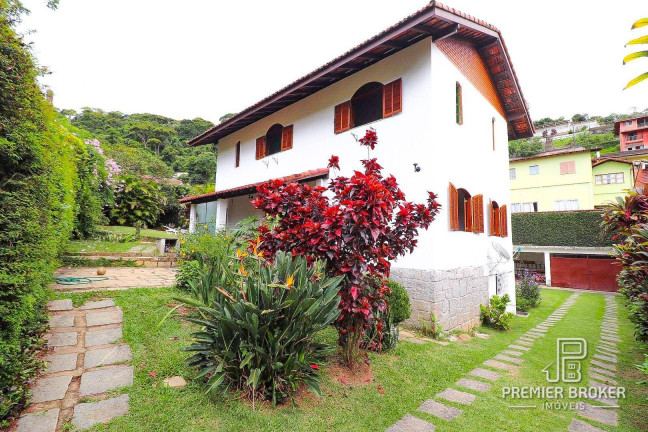 Imagem Casa com 4 Quartos à Venda, 187 m² em Golfe - Teresópolis Imagem Casa com 4 Quartos à Venda, 187 m² em Golfe - Teresópolis