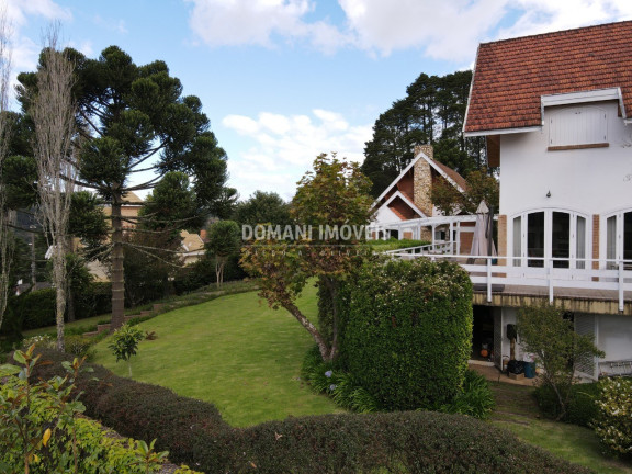 Imagem Casa com 6 Quartos à Venda, 1.106 m² em Região De Capivari - Campos Do Jordão