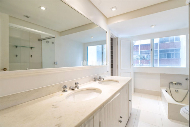 Imagem Apartamento com 3 Quartos à Venda, 203 m² em Jardim Paulista - São Paulo Imagem Apartamento com 3 Quartos à Venda, 203 m² em Jardim Paulista - São Paulo