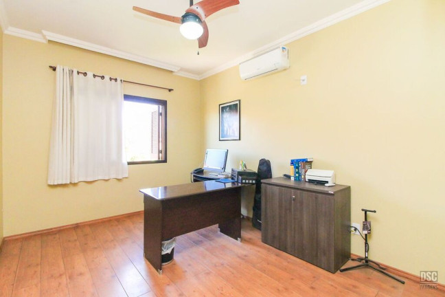 Imagem Casa com 3 Quartos à Venda, 150 m² em Guarujá - Porto Alegre