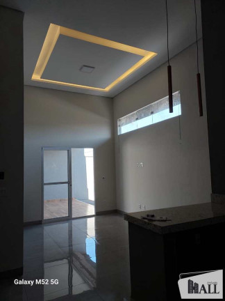 Casa com 3 Quartos à Venda, 98 m² em Centro - Bady Bassitt