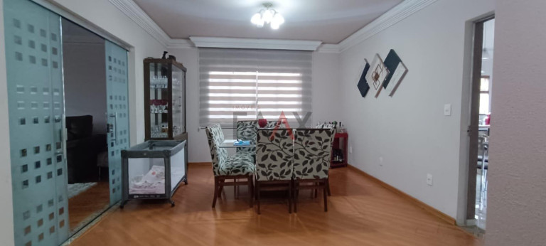 Imagem Casa com 3 Quartos para Alugar, 390 m² em Centro - Gpva - Guarapuava Imagem Casa com 3 Quartos para Alugar, 390 m² em Centro - Gpva - Guarapuava