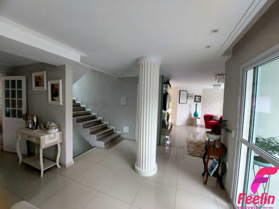 Imagem Casa com 3 Quartos à Venda, 360 m² em Rio Tavares - Florianópolis Imagem Casa com 3 Quartos à Venda, 360 m² em Rio Tavares - Florianópolis