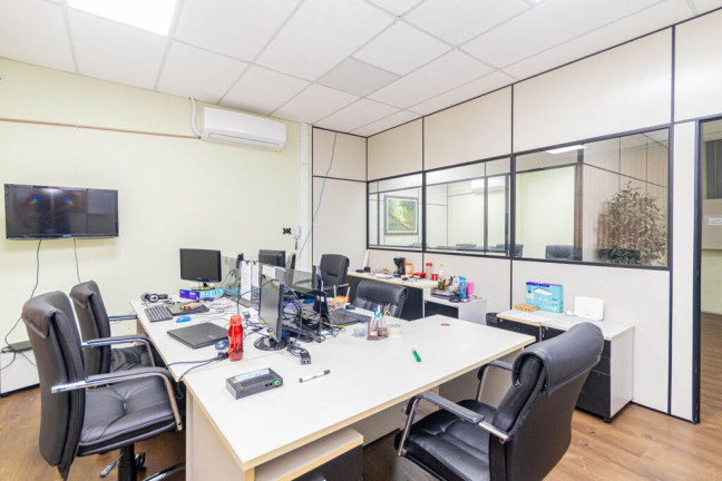 Imagem Sala Comercial à Venda, 580 m² em Navegantes - Porto Alegre Imagem Sala Comercial à Venda, 580 m² em Navegantes - Porto Alegre