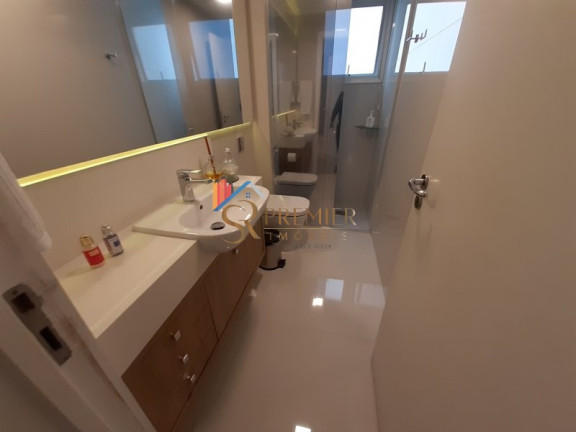 Imagem Apartamento com 3 Quartos à Venda, 99 m² em Centro - Florianópolis Imagem Apartamento com 3 Quartos à Venda, 99 m² em Centro - Florianópolis