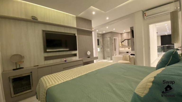 Imagem Casa com 6 Quartos à Venda, em Riviera - Bertioga Imagem Casa com 6 Quartos à Venda, em Riviera - Bertioga