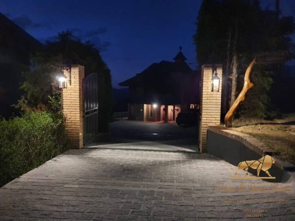 Imagem Casa com 5 Quartos para Temporada, 240 m² em Descansópolis - Campos Do Jordão