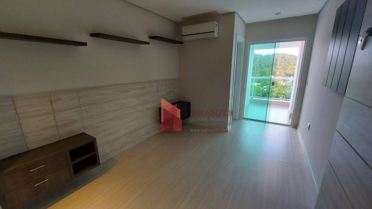 Imagem Apartamento com 5 Quartos à Venda, 297 m² em Cabeçudas - Itajaí Imagem Apartamento com 5 Quartos à Venda, 297 m² em Cabeçudas - Itajaí