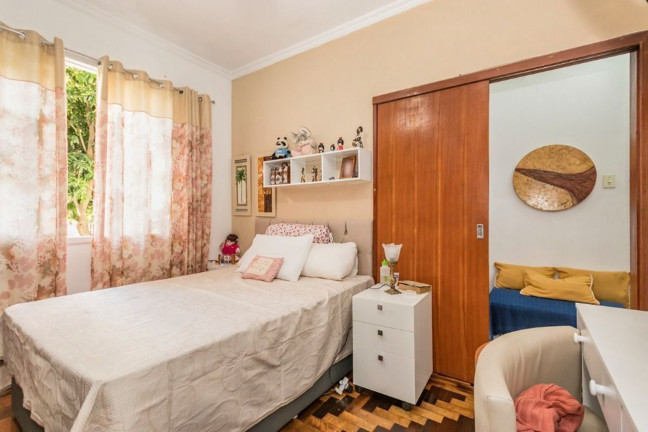 Imagem Imóvel com 2 Quartos à Venda, 68 m² em Passo Da Areia - Porto Alegre Imagem Imóvel com 2 Quartos à Venda, 68 m² em Passo Da Areia - Porto Alegre