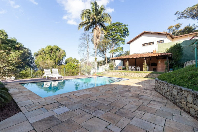 Sobrado com 5 Quartos à Venda, 650 m² em Guarapiranga - São Paulo