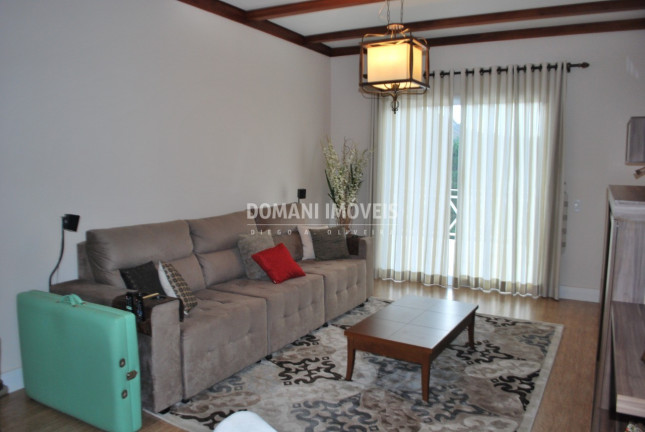 Imagem Casa com 6 Quartos à Venda, 263 m² em Região Do Atalaia - Campos Do Jordão