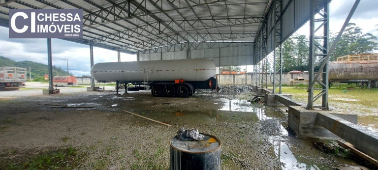 Imagem Galpão para Alugar, 2.700 m² em Espinheiros - Itajaí