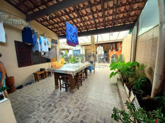 Imagem Casa com 3 Quartos à Venda, 165 m²