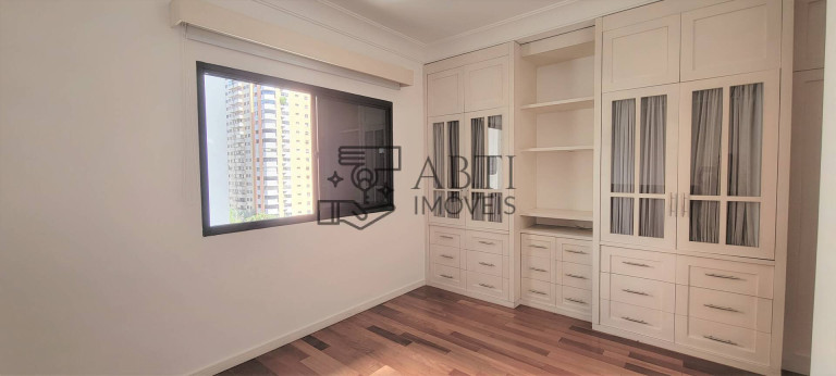 Imagem Apartamento com 4 Quartos para Alugar, 130 m² em Moema - São Paulo