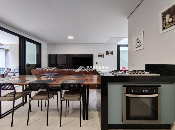 Imagem Casa com 5 Quartos à Venda, 281 m² em Riviera Módulo 24 - Bertioga Imagem Casa com 5 Quartos à Venda, 281 m² em Riviera Módulo 24 - Bertioga