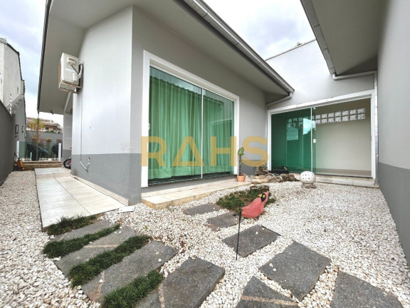 Imagem Casa com 4 Quartos à Venda, 279 m² em Floresta - Joinville Imagem Casa com 4 Quartos à Venda, 279 m² em Floresta - Joinville