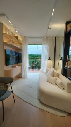 Imagem Imóvel com 2 Quartos à Venda, 51 m² em Centro - Niterói Imagem Imóvel com 2 Quartos à Venda, 51 m² em Centro - Niterói