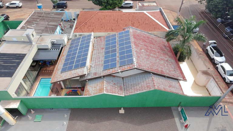 Imóvel com 6 Quartos à Venda, 260 m² em Jardim Caramuru - Dourados