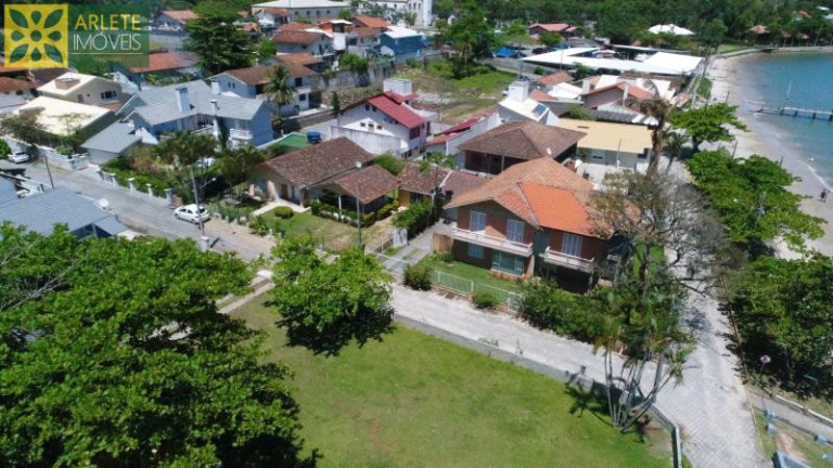 Imagem Casa com 2 Quartos para Alugar ou Temporada, 120 m² em Centro - Porto Belo Imagem Casa com 2 Quartos para Alugar ou Temporada, 120 m² em Centro - Porto Belo