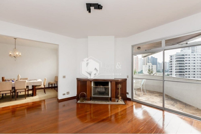 Apartamento com 4 Quartos à Venda, 244 m² em Vila Uberabinha - São Paulo