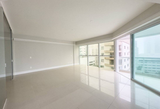 Imagem Apartamento com 3 Quartos à Venda, 142 m² em Centro - Balneário Camboriú
