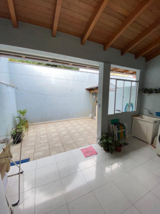 Imagem Casa com 2 Quartos à Venda, 170 m² em Sarandi - Porto Alegre