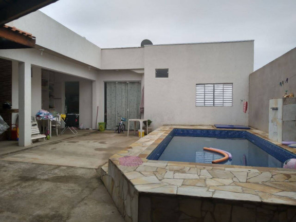 Casa com 4 Quartos à Venda,  em Limeira