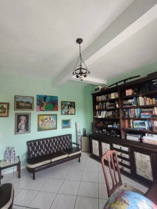 Imagem Casa com 4 Quartos à Venda, 329 m² em Vila Nova - Porto Alegre