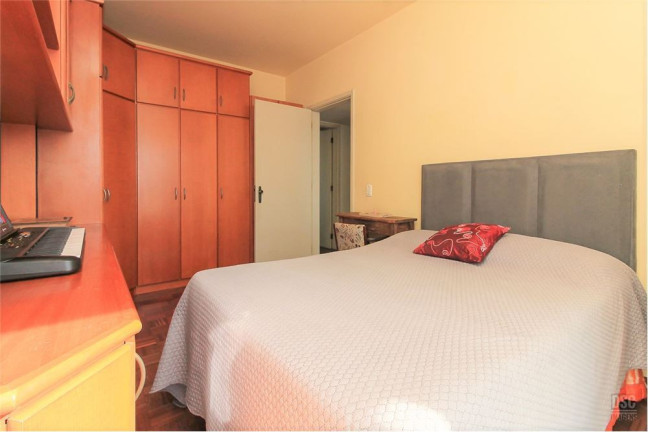 Imagem Imóvel com 3 Quartos à Venda,  em Menino Deus - Porto Alegre
