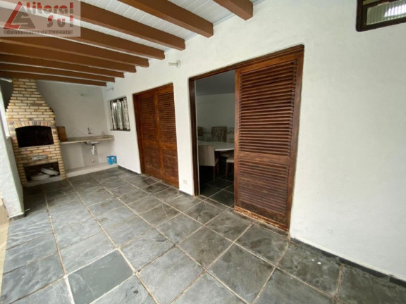 Imagem Casa com 5 Quartos à Venda, 70 m² em Solemar - Praia Grande Imagem Casa com 5 Quartos à Venda, 70 m² em Solemar - Praia Grande