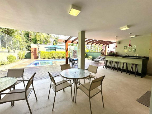 Imagem Casa com 3 Quartos à Venda, em América - Joinville Imagem Casa com 3 Quartos à Venda, em América - Joinville