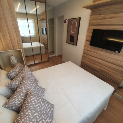 Imagem Apartamento com 2 Quartos à Venda, 65 m²
