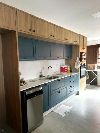 Imagem Sobrado com 3 Quartos para Alugar, 255 m² em Itacolomi - Balneário Piçarras