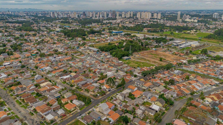 Imagem Terreno à Venda, 390 m² em Orleans - Curitiba Imagem Terreno à Venda, 390 m² em Orleans - Curitiba