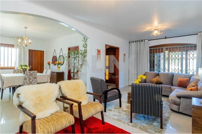Imagem Casa com 4 Quartos à Venda,  em Jardim Itu - Porto Alegre
