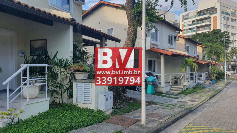 Imagem Casa com 2 Quartos à Venda, 50 m² em Pechincha - Rio De Janeiro Imagem Casa com 2 Quartos à Venda, 50 m² em Pechincha - Rio De Janeiro