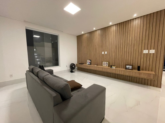 Imagem Casa com 4 Quartos à Venda, em Universidade - Vitória Da Conquista Imagem Casa com 4 Quartos à Venda, em Universidade - Vitória Da Conquista