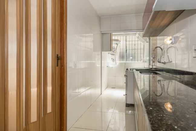 Imagem Imóvel com 2 Quartos à Venda, 58 m² em Petrópolis - Porto Alegre Imagem Imóvel com 2 Quartos à Venda, 58 m² em Petrópolis - Porto Alegre