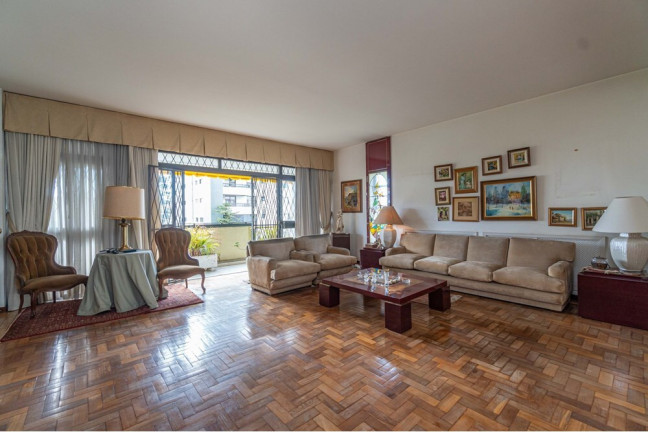 Imagem Apartamento com 4 Quartos à Venda, 277 m² em Auxiliadora - Porto Alegre Imagem Apartamento com 4 Quartos à Venda, 277 m² em Auxiliadora - Porto Alegre