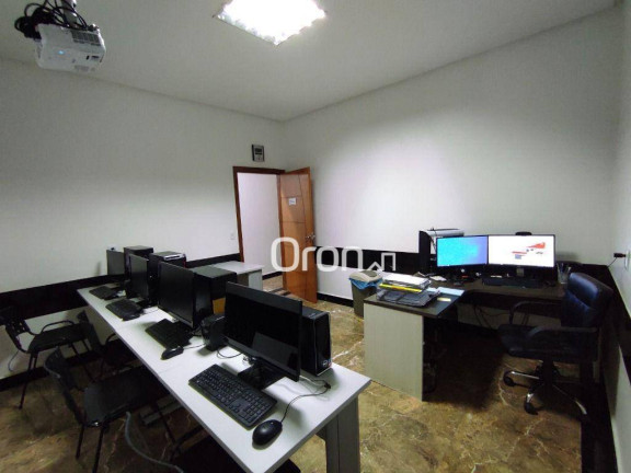 Imagem Casa com 4 Quartos à Venda, 330 m² em Setor Nova Suiça - Goiânia