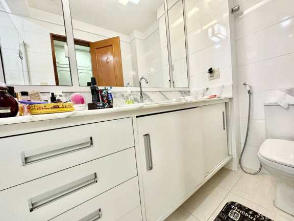 Imagem Apartamento com 4 Quartos à Venda, 187 m² em José Menino - Santos