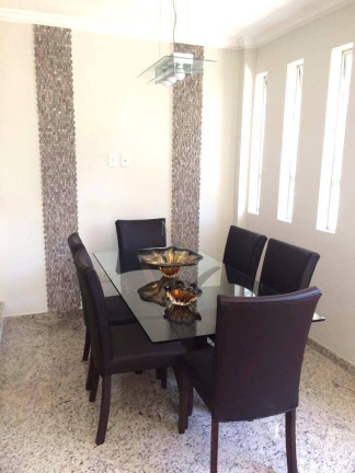 Imagem Casa com 4 Quartos à Venda, 190 m² em Embaré - Santos