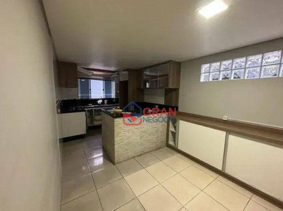 Imagem Sobrado com 4 Quartos à Venda, 250 m² em Sítio Cercado - Curitiba Imagem Sobrado com 4 Quartos à Venda, 250 m² em Sítio Cercado - Curitiba